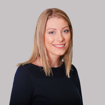 Dr Áine Hennessy