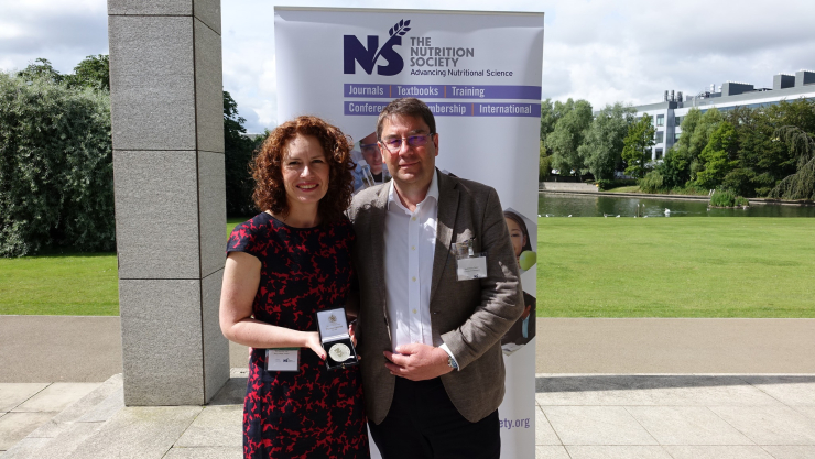 Dr Wendy Hall receives the Silver Medal from Society President, Professor Philip Calder.